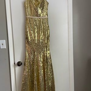 Long gold sequined dress. Crawl neck spaghetti straps in satin. Size 0 petite